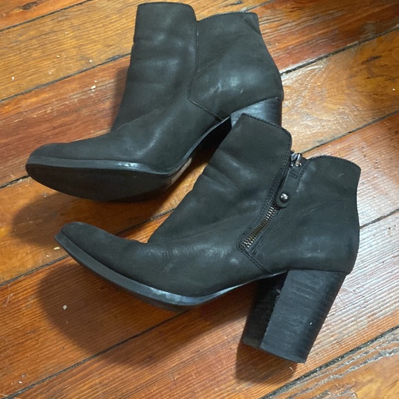 Black Aldo booties - Picture 4 of 4